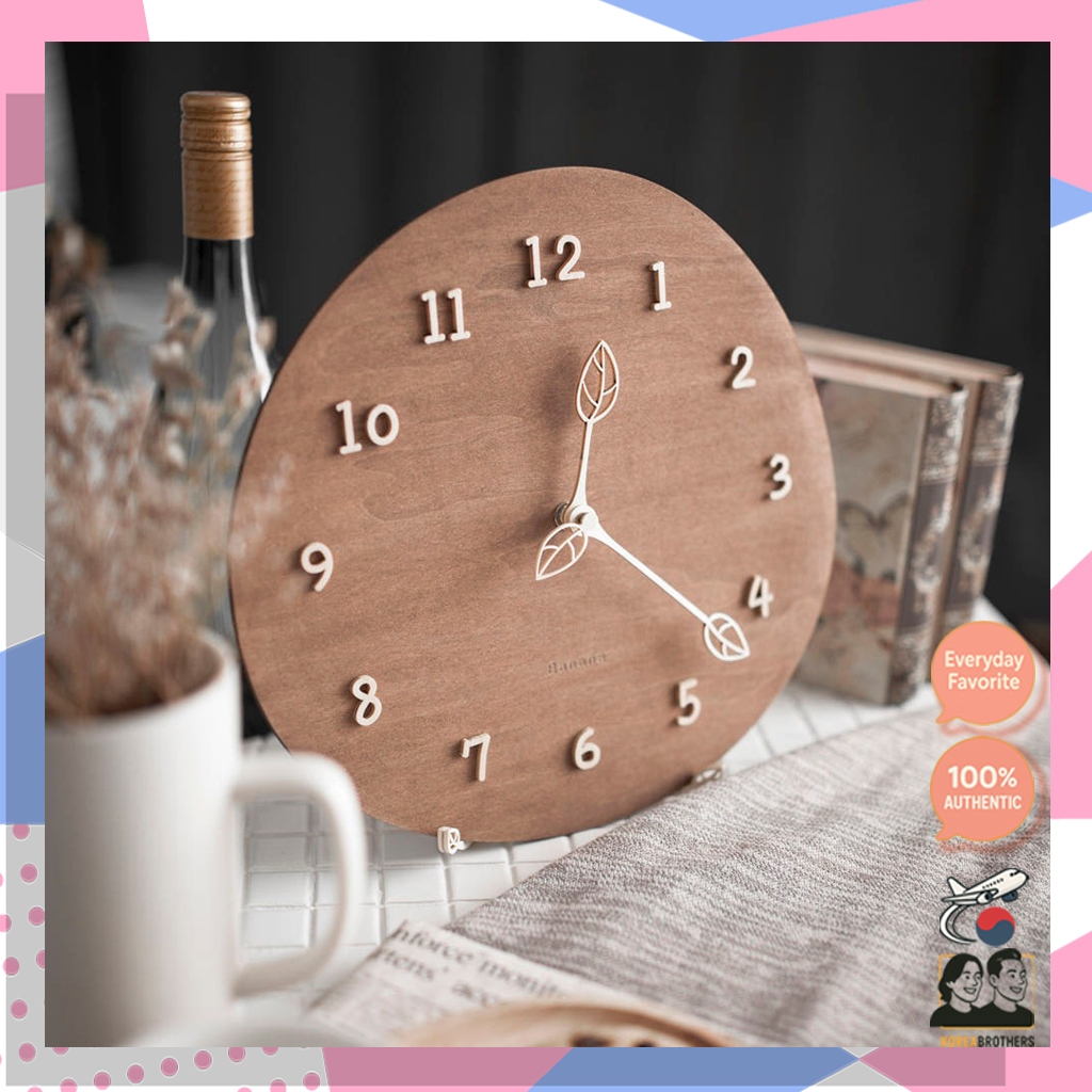 Banana Studio / Silent Mongle Leaf Wooden Wall Clock / นาฬิกาสินค้าทํามือเกาหลี