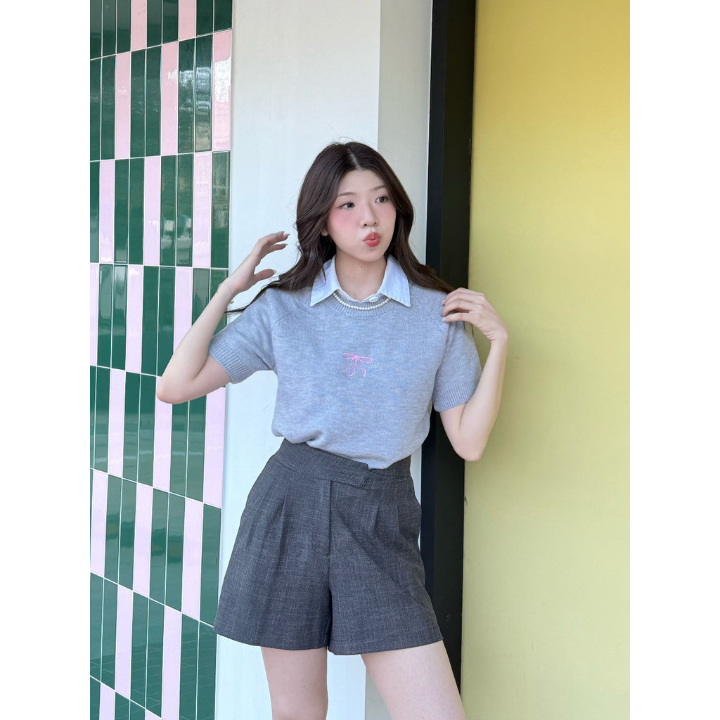 Rena Knit top เสื้อไหมพรมเนื้อนุ่ม ปักลายโบว์น่ารัก