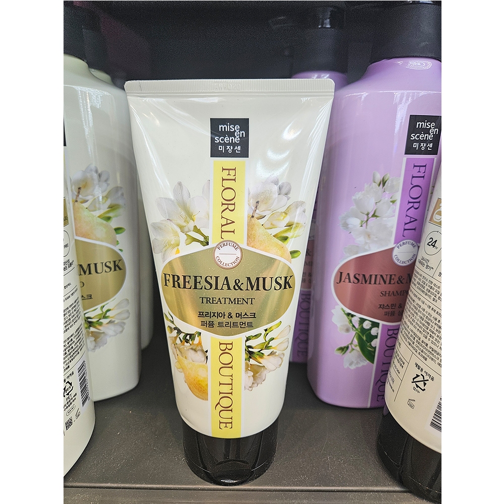 Mise-En-Scene FLORAL BOUTIQUE Freesia & Musk Treatment 300ml - Freesia & Musk