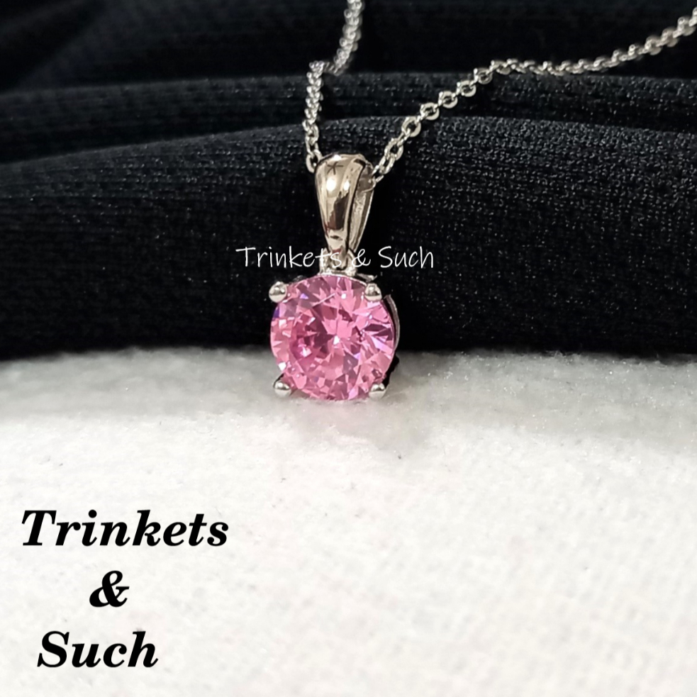 สวยงาม 2ct VVS เกรด Pink Diamond Simulant Solitaire สร้อยคอในเงินแท้ 925
