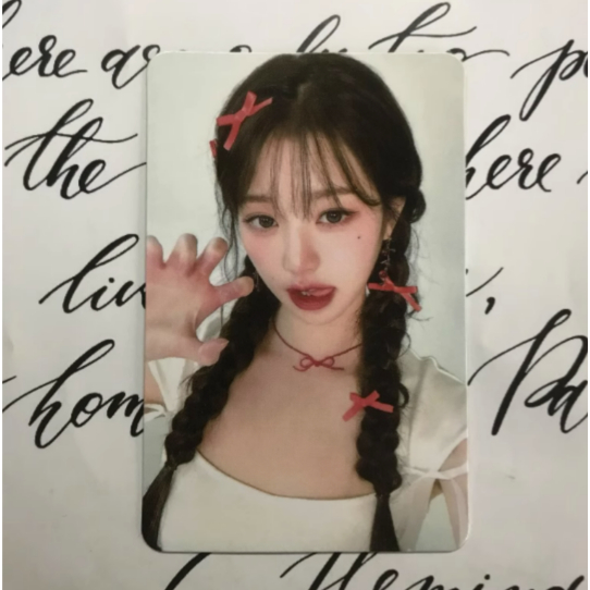 IVE Wonyoung Hello Kitty x Amuse Limited Pop-Up Photocard Round Ver