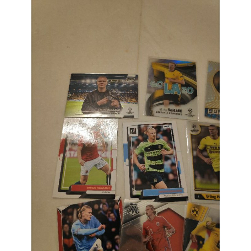 รับประกัน Erling Haaland Manchester City นอร์เวย์ Dortmund Soccer Card แถมการ์ดอีก 9 ใบ แพ็คเริ่มต้น