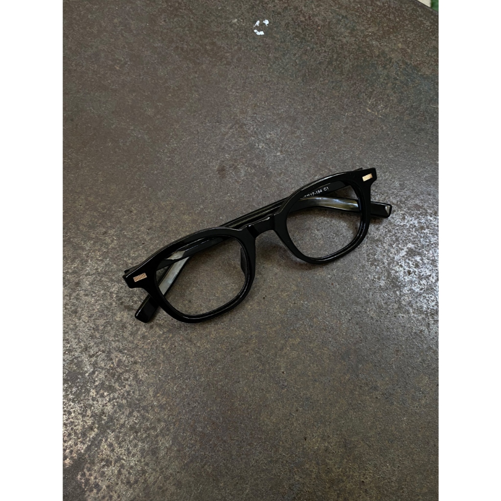 [DAYSOME]แว่นตา Angle Black