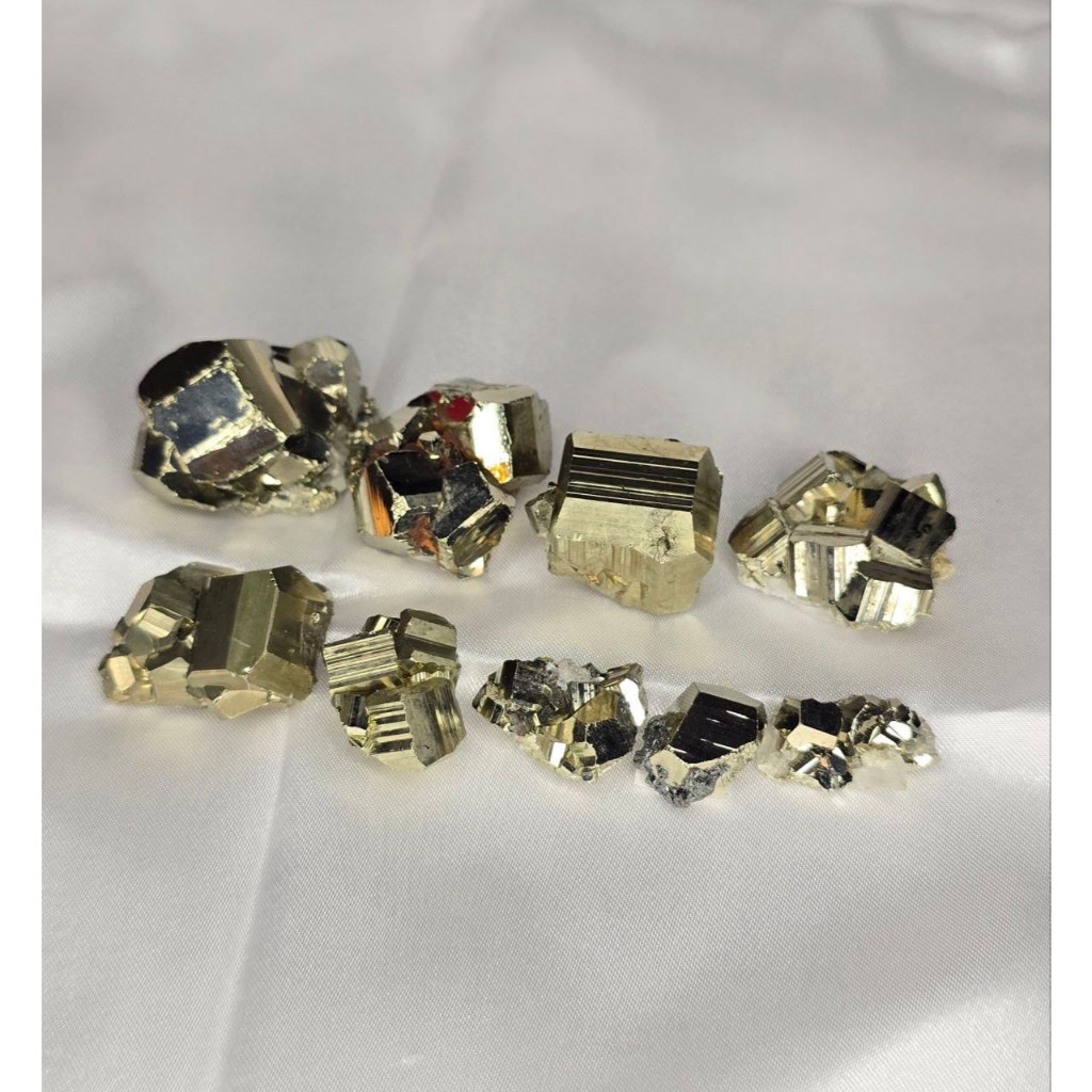 SG INSTOCK ท้องถิ่น Pyrite Cuboid / Pyrite Cluster / Pyrite ตัวอย่าง