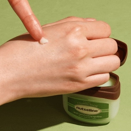 NUTSELINE Cica Nut Calming Balm 50ml บาล์มใบบัวบก ลดรอยแดง ปลอบประโลมผิวไหม้แดด อ่อนโยน ใช้ได้ทั้งครอบครัว สกินแคร์เกาหลี ราคา ถูกที่สุด ดีลบีเคเค แกลเลอรีภาพที่ 8