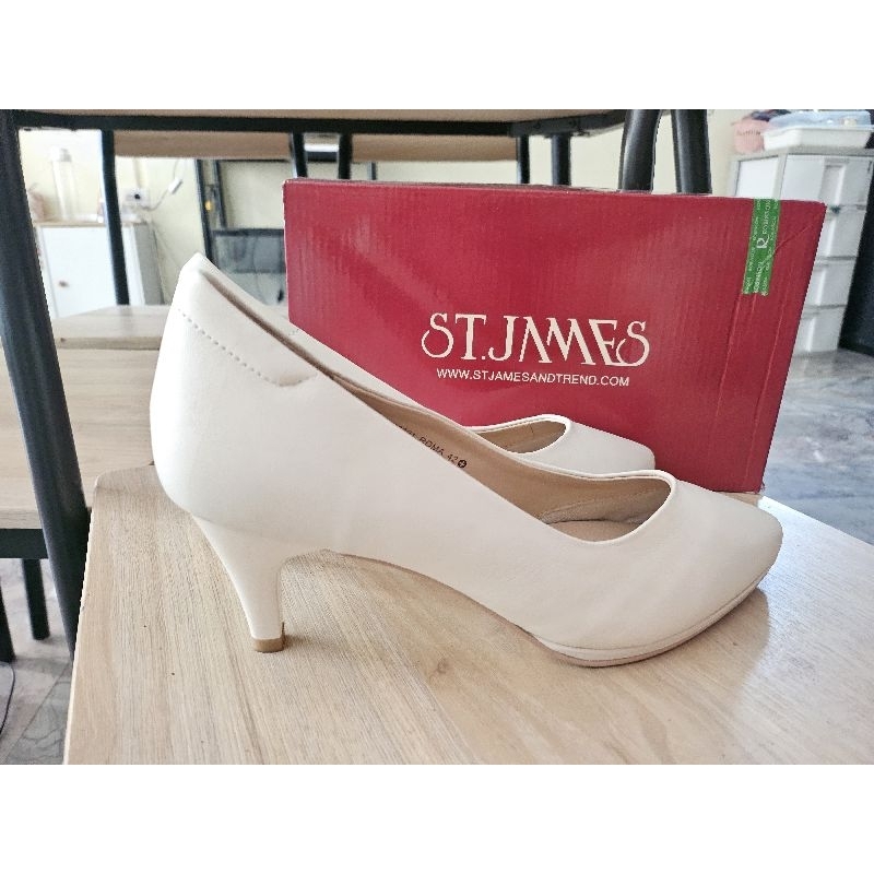 ST.JAMES size42 รองเท้าคัดชู สีขาวครีม