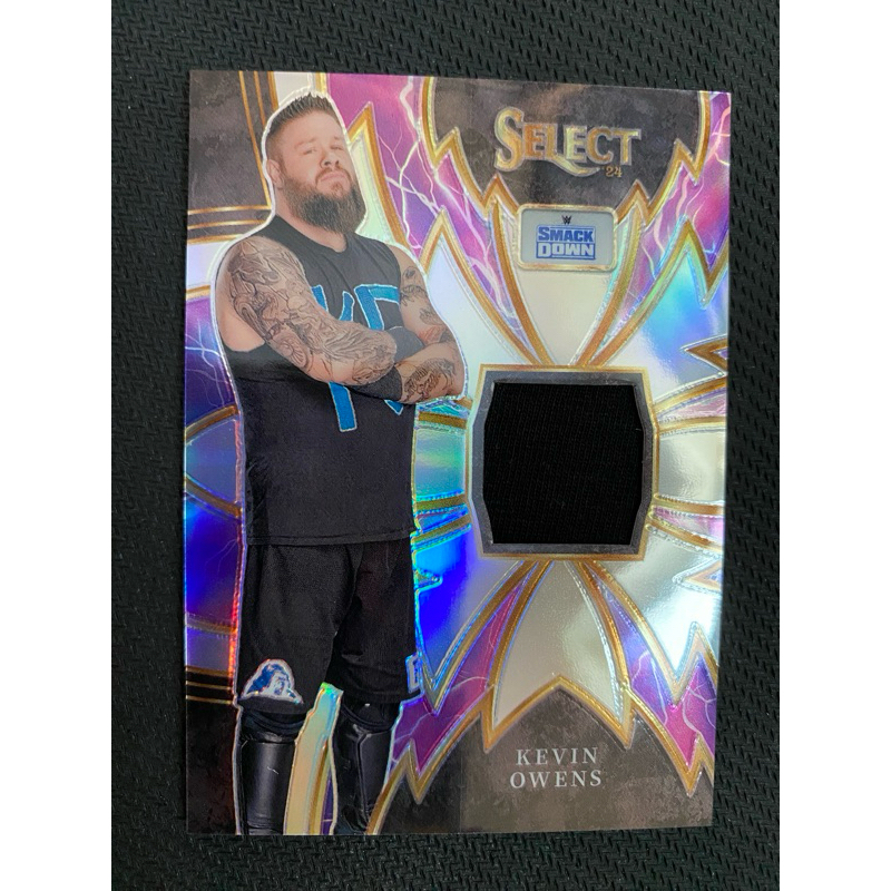 2024 Panini Select การ์ดแพทช์ WWE Kevin Owens Sparks