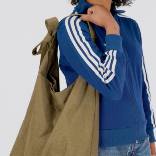 Baggu Nylon Sling Bag (เล็ก, ใหญ่) / เป็นมิตรกับสิ่งแวดล้อมแบบใช้ซ้ําได้
