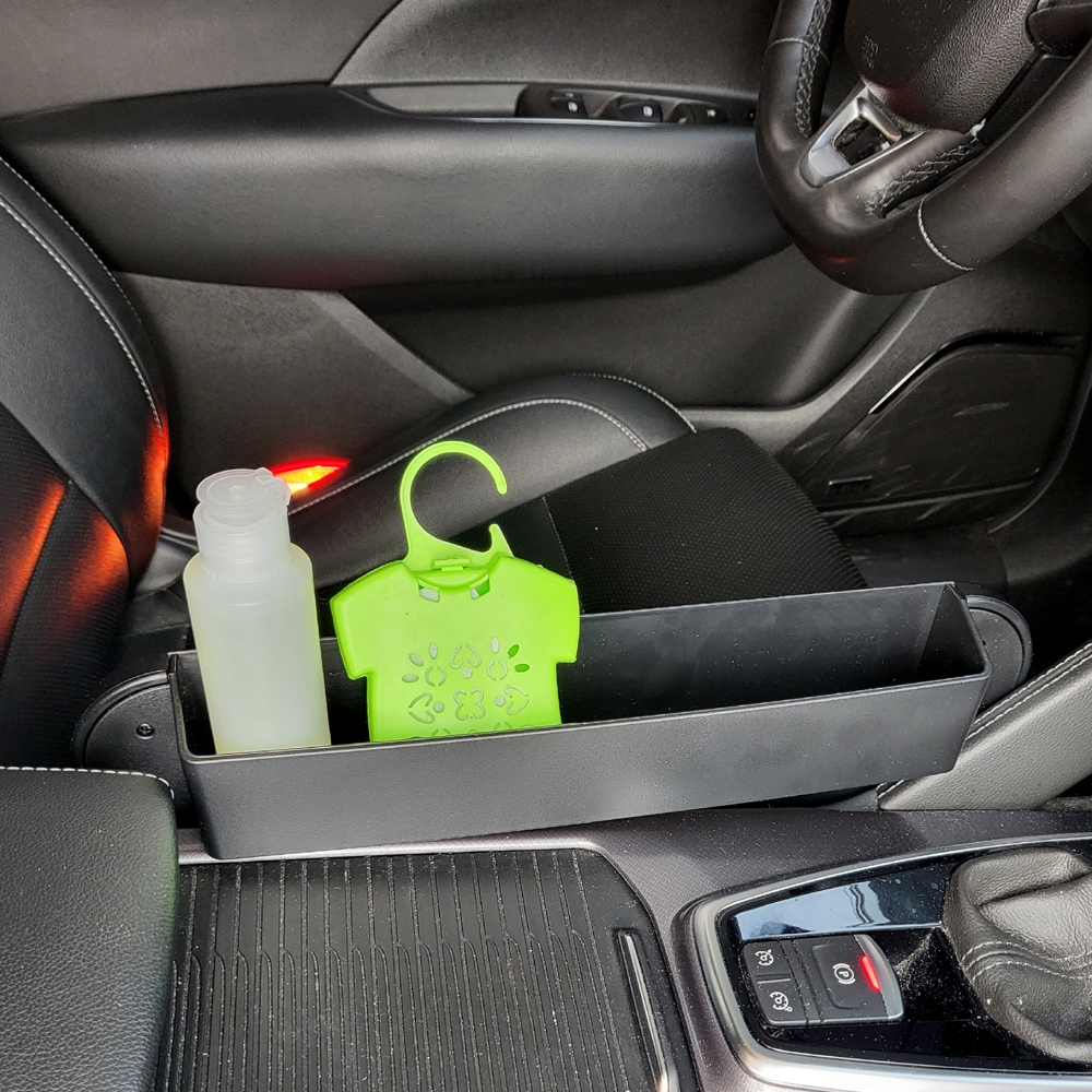 ไลฟ์ โต๊ะในรถ โต๊ะทํางาน ชั้นวางหนังสือ และที่วางแก้ว