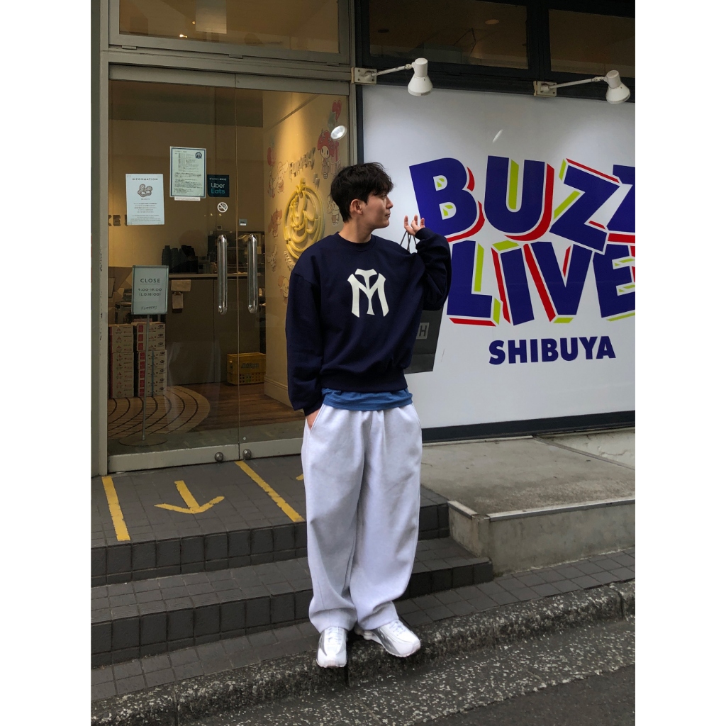 [DAYSOME]Patch Curved Sweatpants