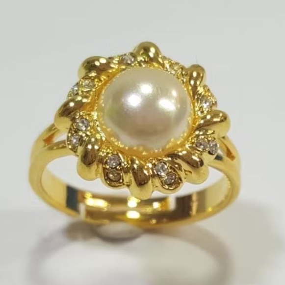 แหวนทองชุบมุก&คริสตัล ร 30306