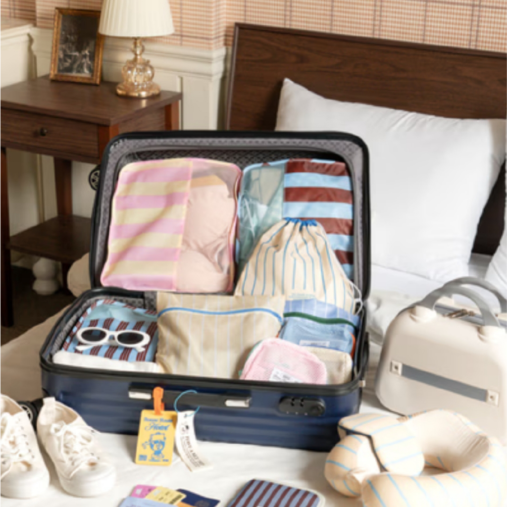 Daiso Korea Travel Mesh Square Pouch - สีชมพู