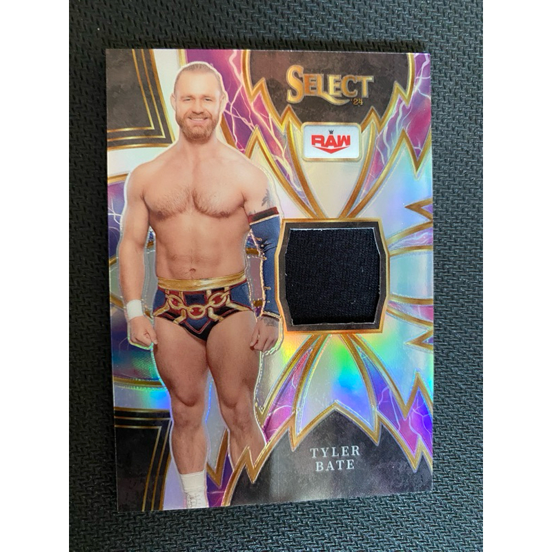 2024 Panini Select การ์ดแพทช์ WWE Tyler Bate Sparks