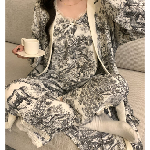 [ชุด 3 ชิ้น] Kim SoHyun แรงบันดาลใจ Toile Robe ชุดนอน Homewear