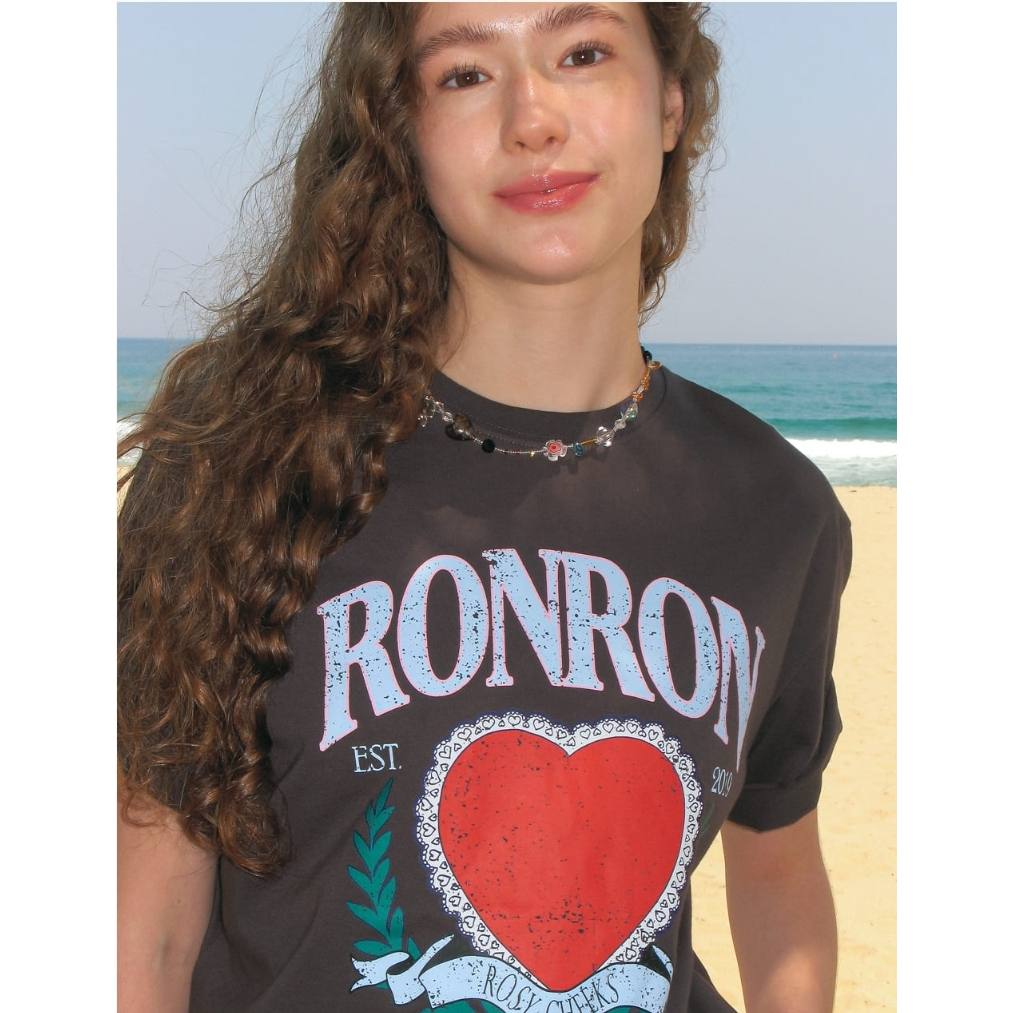 [Ronron] Heart Laurel Over Fit Tshirt 3 Colors - รูปที่ 2