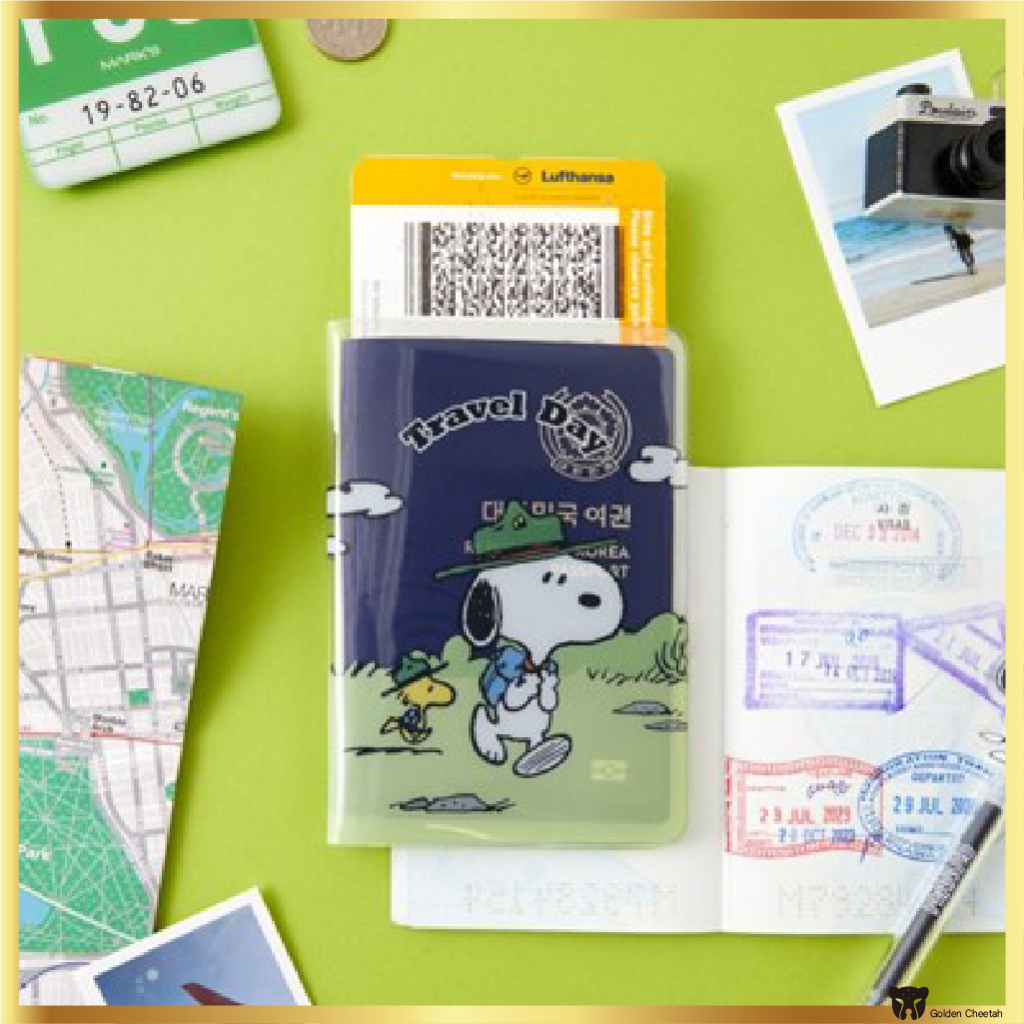เคสพาสปอร์ตใส Peanuts Snoopy