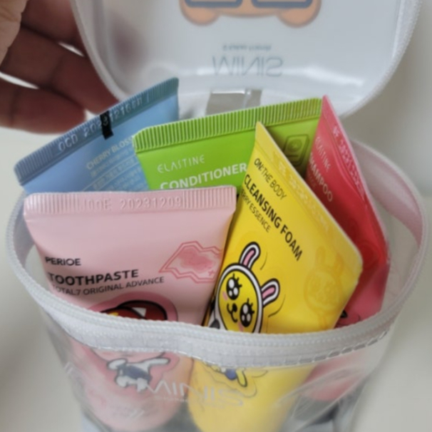 ชุดแป้งเดินทาง Mini Kakao Friends (ชุดเดินทางขนาดกะทัดรัด 5 ชิ้น)