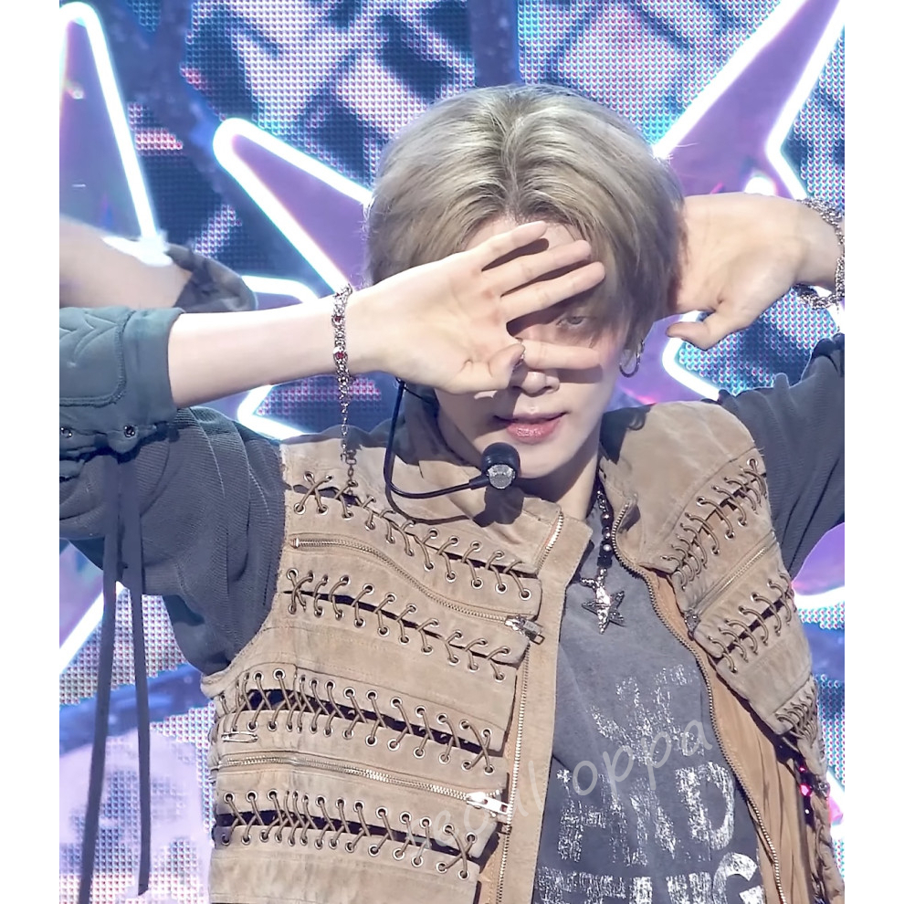 KOREA [ hinode ] METALLIC STAR BOLD NECKLACE / TXT YEONJUN pick แท้ 100%