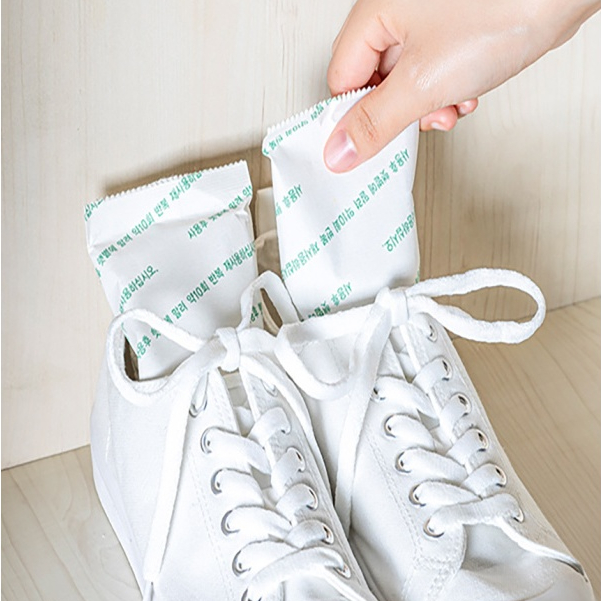 Made in Korea Reusable Shoe Deodorizer (นํากลับมาใช้ใหม่ได้ถึง 10 เท่าหลังตากแดด)ขนาด 12 ซม., 8 ซม.: ลาเวนเดอร์ (2 ชิ้น) / Charcol (2 ชิ้น) ขนาด 14 ซม., 7 ซม.: Unscent 5 ชิ้น)