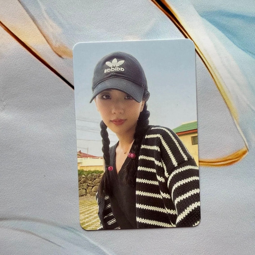 BLACKPINK Jisoo Born Pink Official Photocard – Coffee Shop Hat Ver. | K-pop Idol Photocard Kpop Girl