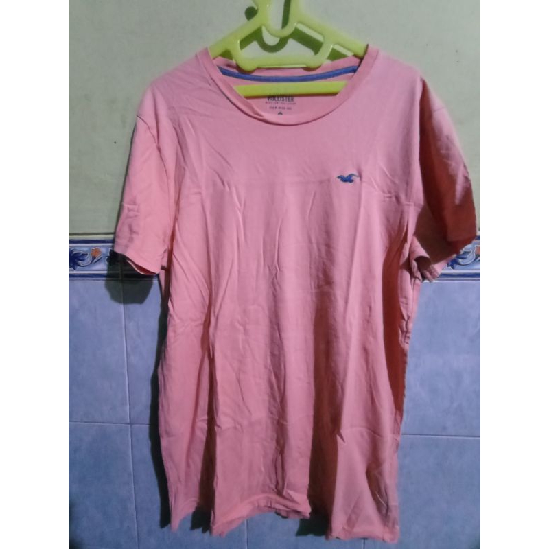 เสื้อยืด HOLLISTER**