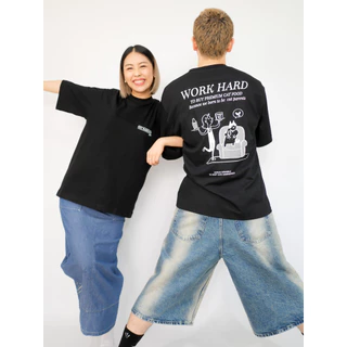 Strayandcool เสื้อยืดโอเวอร์ไซส์ "Work hard to buy cat food" Oversized T-shirt