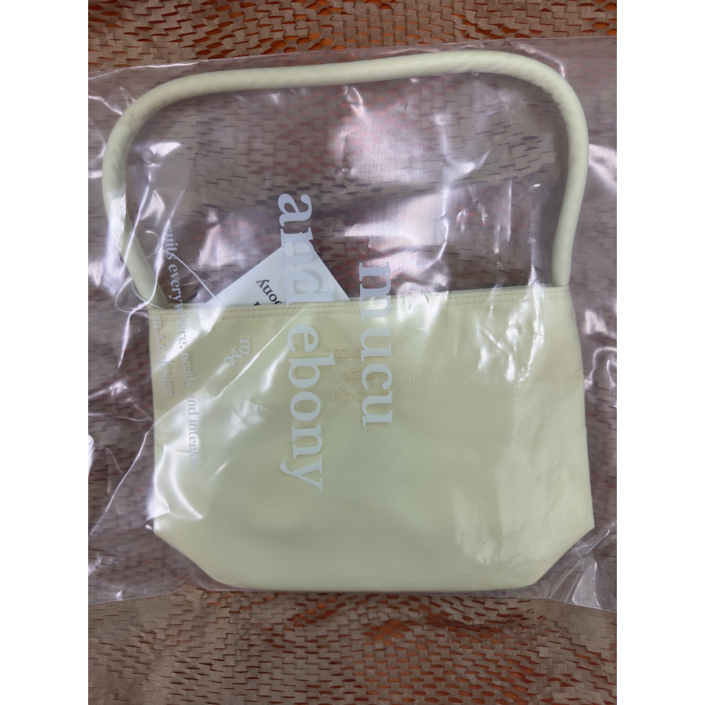 mucu and ebony NEAREST BAG / 7 สี