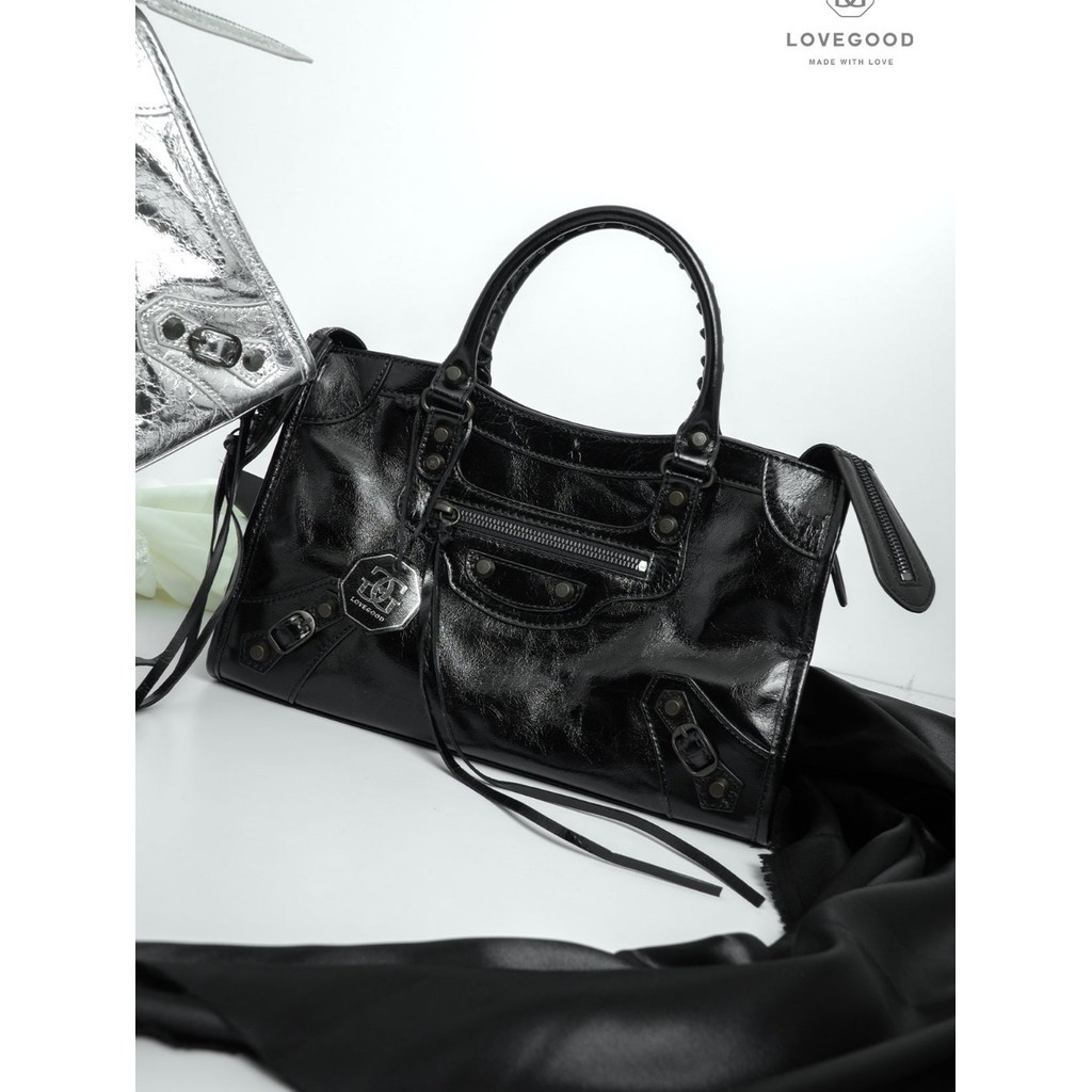[ LoveGood ] Disco กระเป๋ารุ่นคลาสสิค หนังวัว oilwax cowhide นำเข้าจากอิตาลี Size 30 cm. แถมกระจก