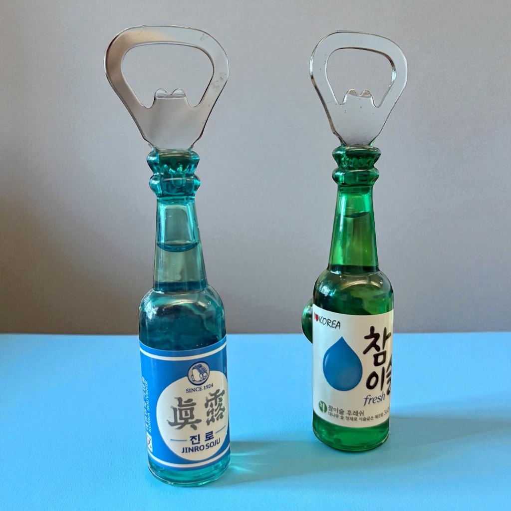 ที่เปิดขวด Soju เกาหลีพร้อมแม่เหล็ก – ดีไซน์ Jinro & Chamisul