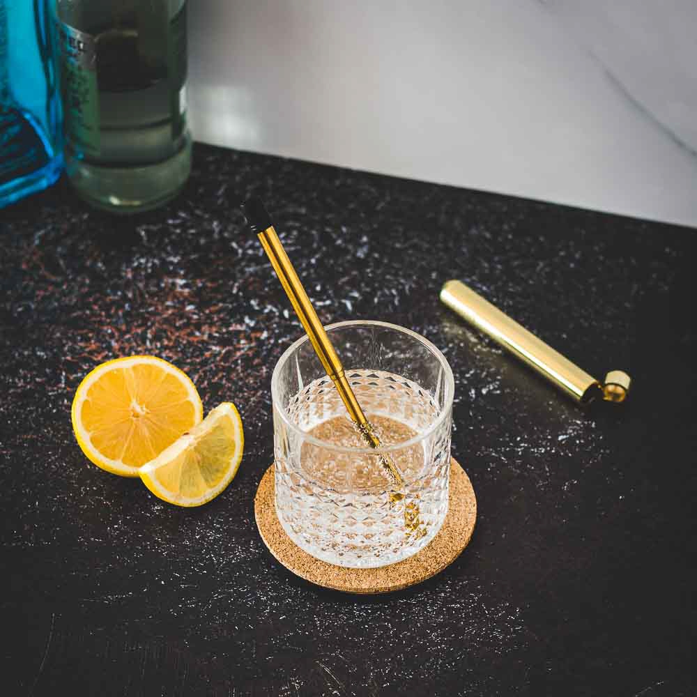 Skittle Straw for Life - หลอดและเคสสแตนเลสแบบใช้ซ้ําได้ - ของขวัญที่เป็นมิตรกับสิ่งแวดล้อม (สีทอง)