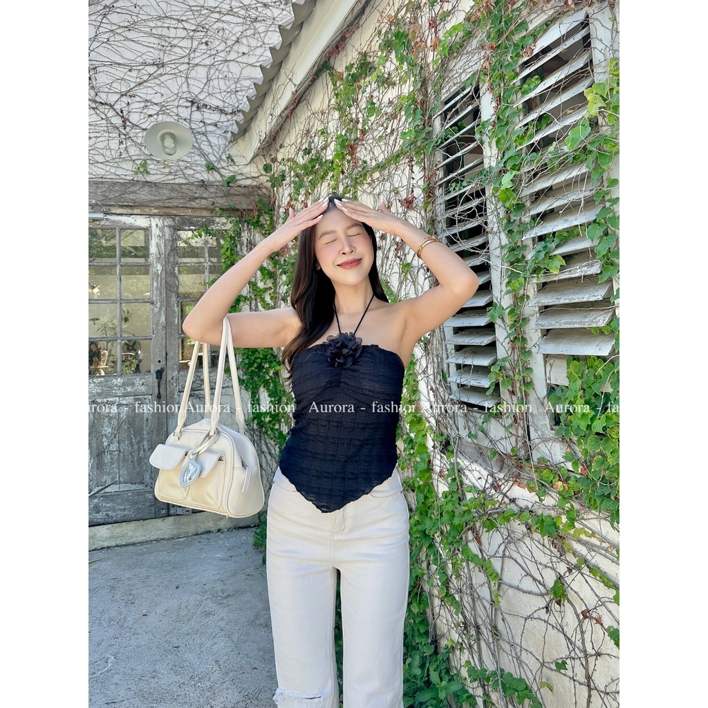 Aurora  พร้อมส่ง  (รูปถ่ายจากงานจริง)  เสื้อเกาะอก เสื้อคอปคล้องคอ ดอกไม้บนหน้าอก เซ็กซี่เก๋ ราคา ถูกที่สุด ดีลบีเคเค แกลเลอรีภาพที่ 3