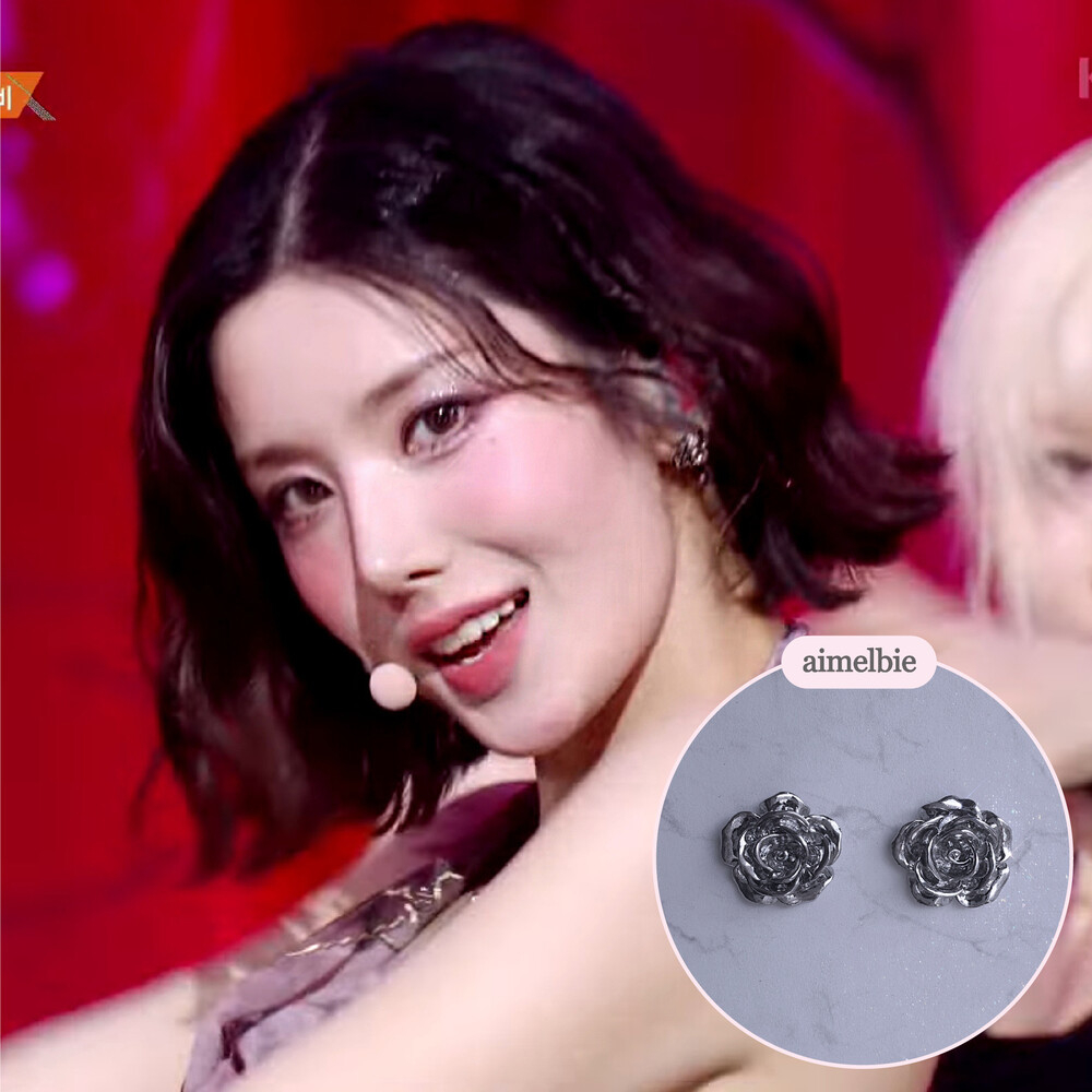 ต่างหูดอกกุหลาบโลหะ คัดสรรโดย Kwon Eunbi ของแท้ 100%