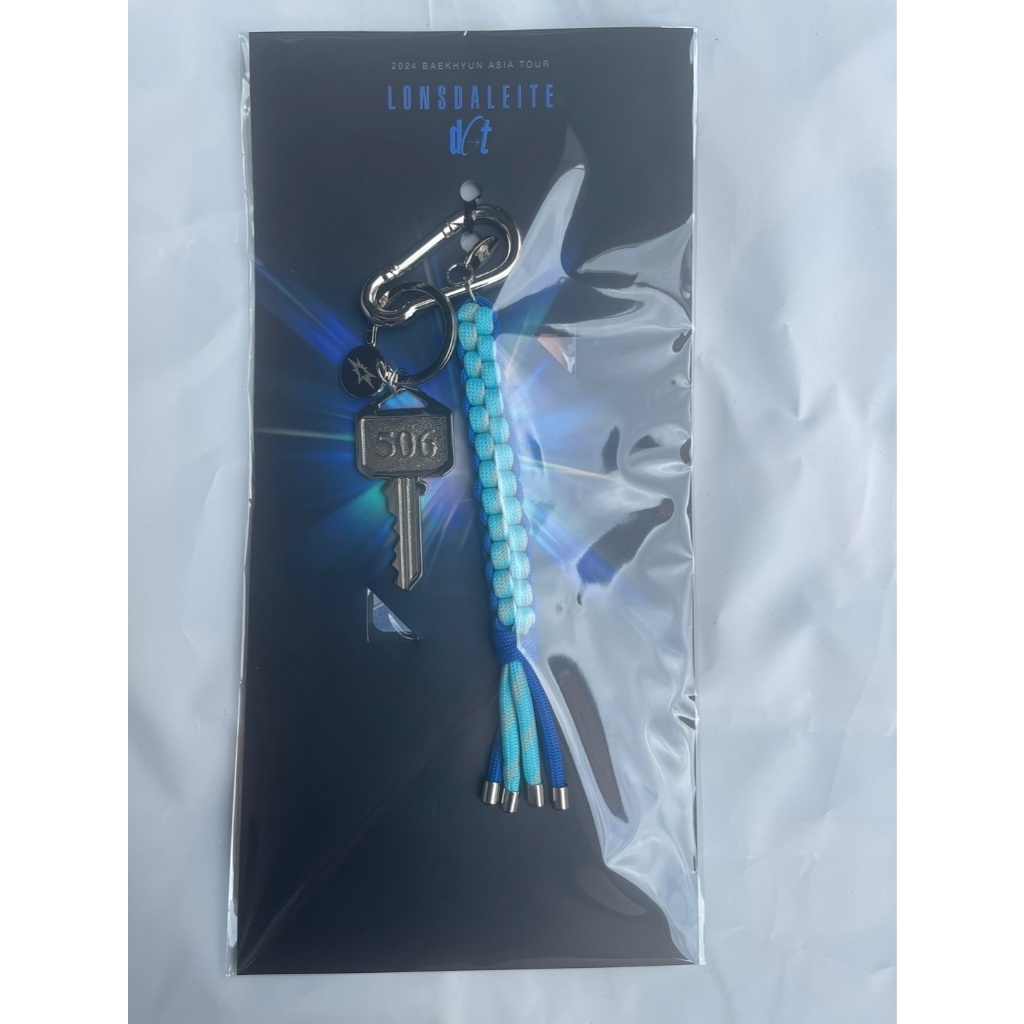 บนมือ) 2024 BAEKHYUN ASIA TOUR Lonsdaleite [dot] OFFICIAL MD PANTS KEYRING