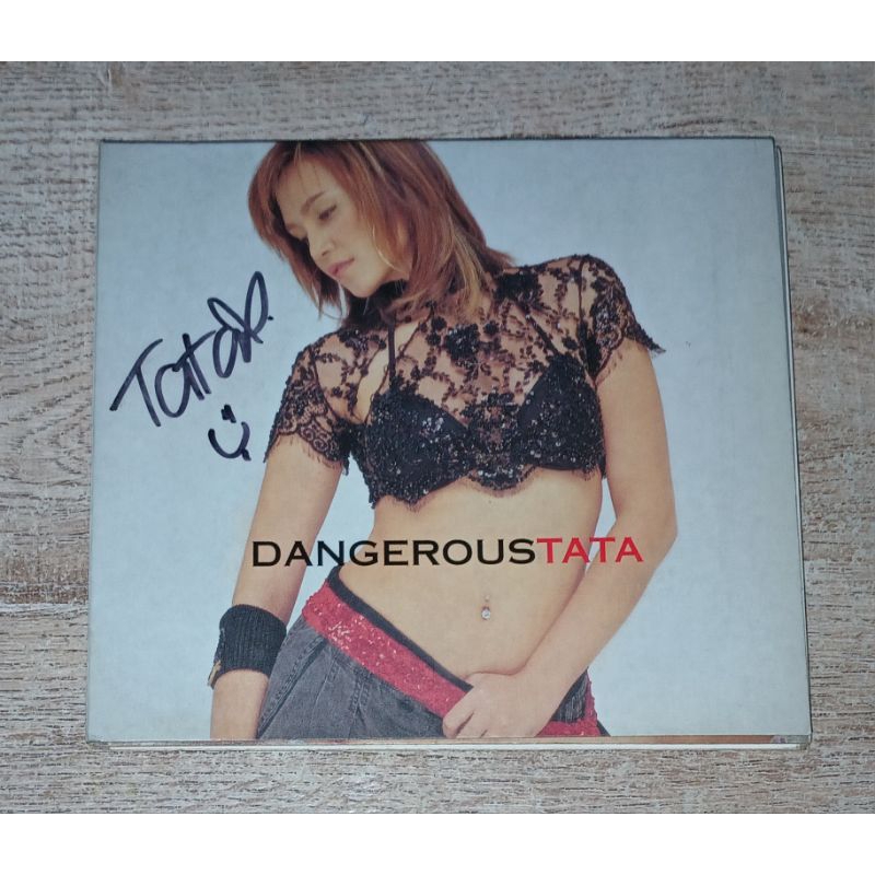 Tata Young ทาทา ยัง ซีดี CD Album Dangerous Tata Signed พร้อมลายเซ็น
