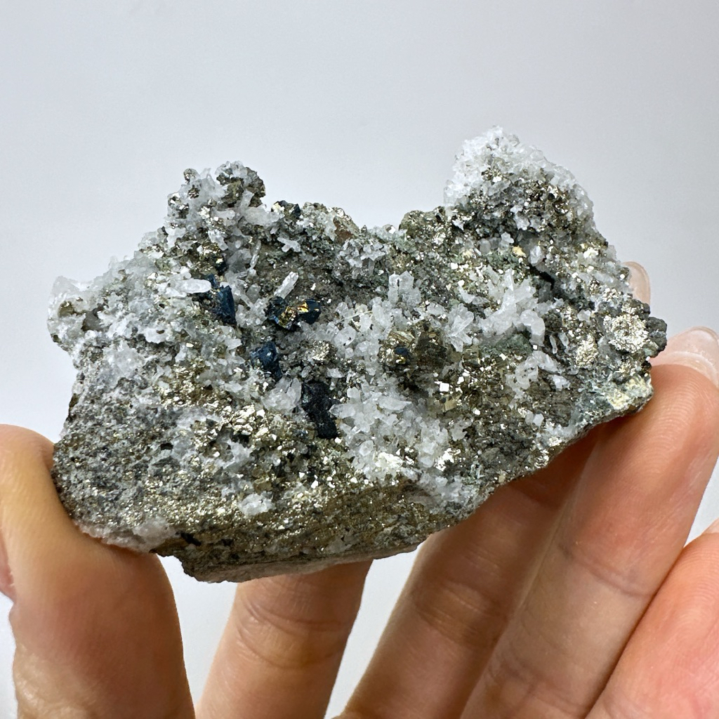 [SG] Quartz with Pyrite Natural Healing Crystal Wealth Stone Feng Shui Decor & Present