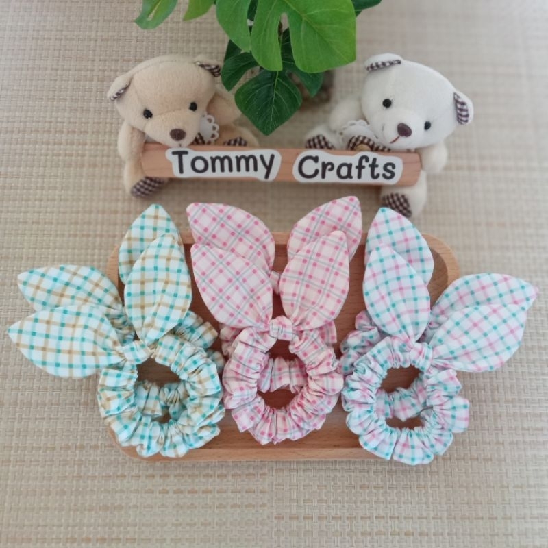 Tommy Crafts ยางรัดผมหูกระต่ายไซส์ M ผ้าคอตตอนทวิล ลายตารางน่ารักๆ Bunny Ear Hair scrunchies