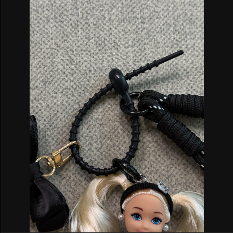 กระเป๋าตุ๊กตาบาร์บี้ผมเงินน่ารัก ชากิ แหวนกุญแจ Airpod รูปที่ 5