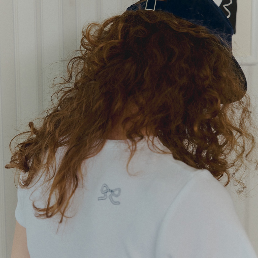 [RONRON] DOODLE LETTERING SLIM CROP T SHIRT / 3colors — صورة 4