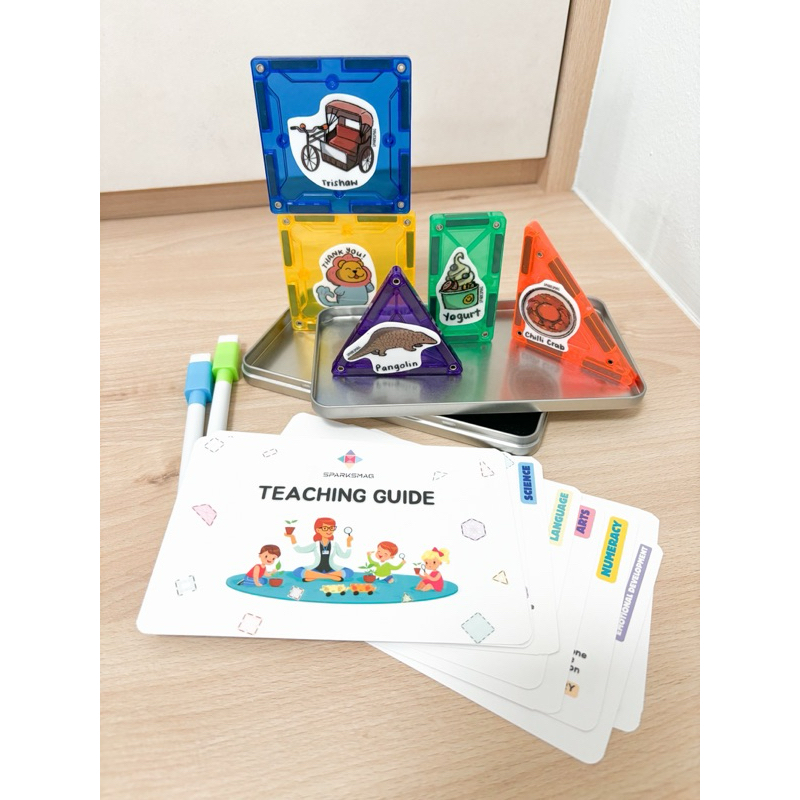 Build on the Go - Magnetic Tiles Travel Pack [ซื้อ 8 ฟรี 2]