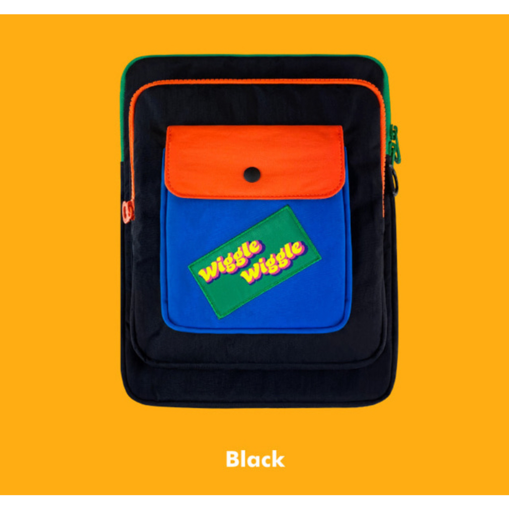 [Wiggle Wiggle] POCKET IPAD POUCH -BLACK