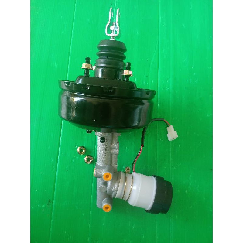 หม้อลมพร้อมแม่ปั๊มเบรค daihatsu  mira L200  L80