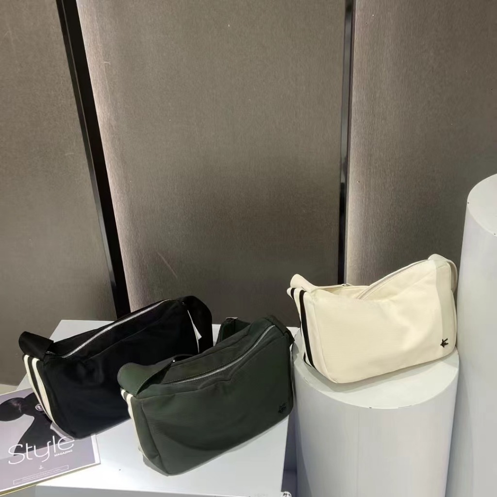 AUG207 025 กระเป๋าสะพายข้างและสะพายไหล่ผู้หญิง - 28x17x13cm