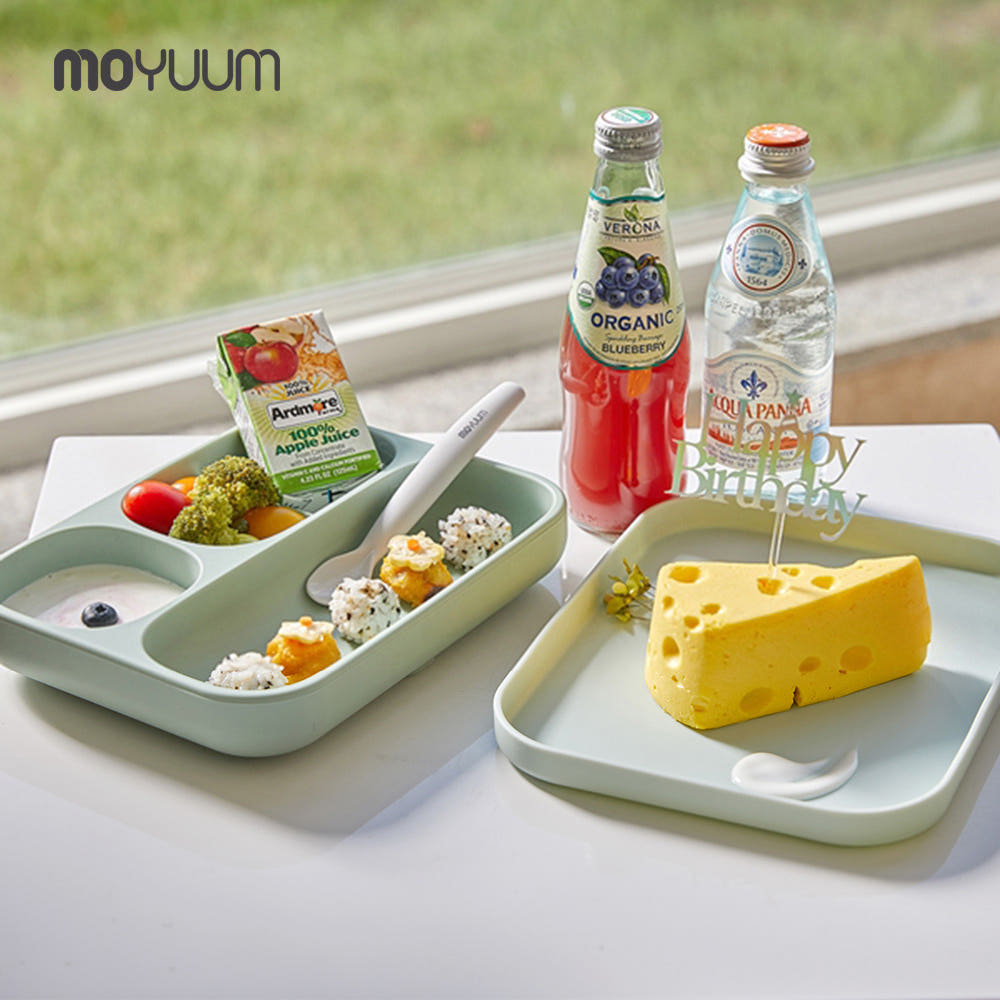 [ผลิตในเกาหลี] MOYUUM แพลทินัมดูดซิลิโคน 4 ช่องจานเด็กพร้อมฝาปิด