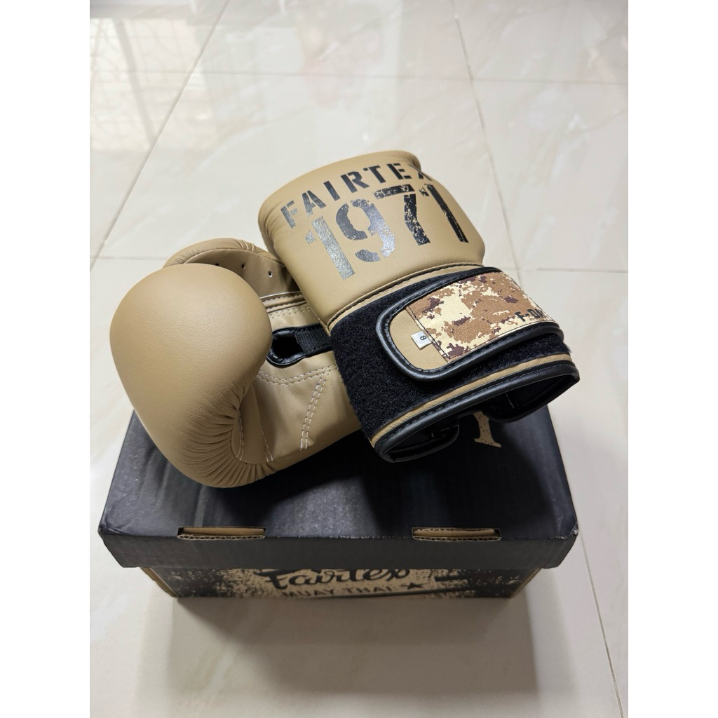 นวม fairtex 8 ออนซ์ (มือสอง ใหม่มากกก)