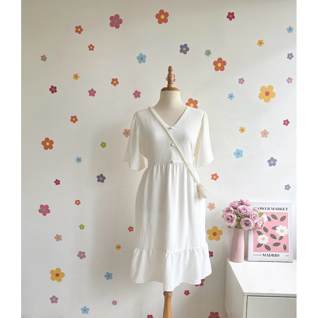 V2 Favourite Fabric V คอปุ่มลงเดรสสั้นสีขาว