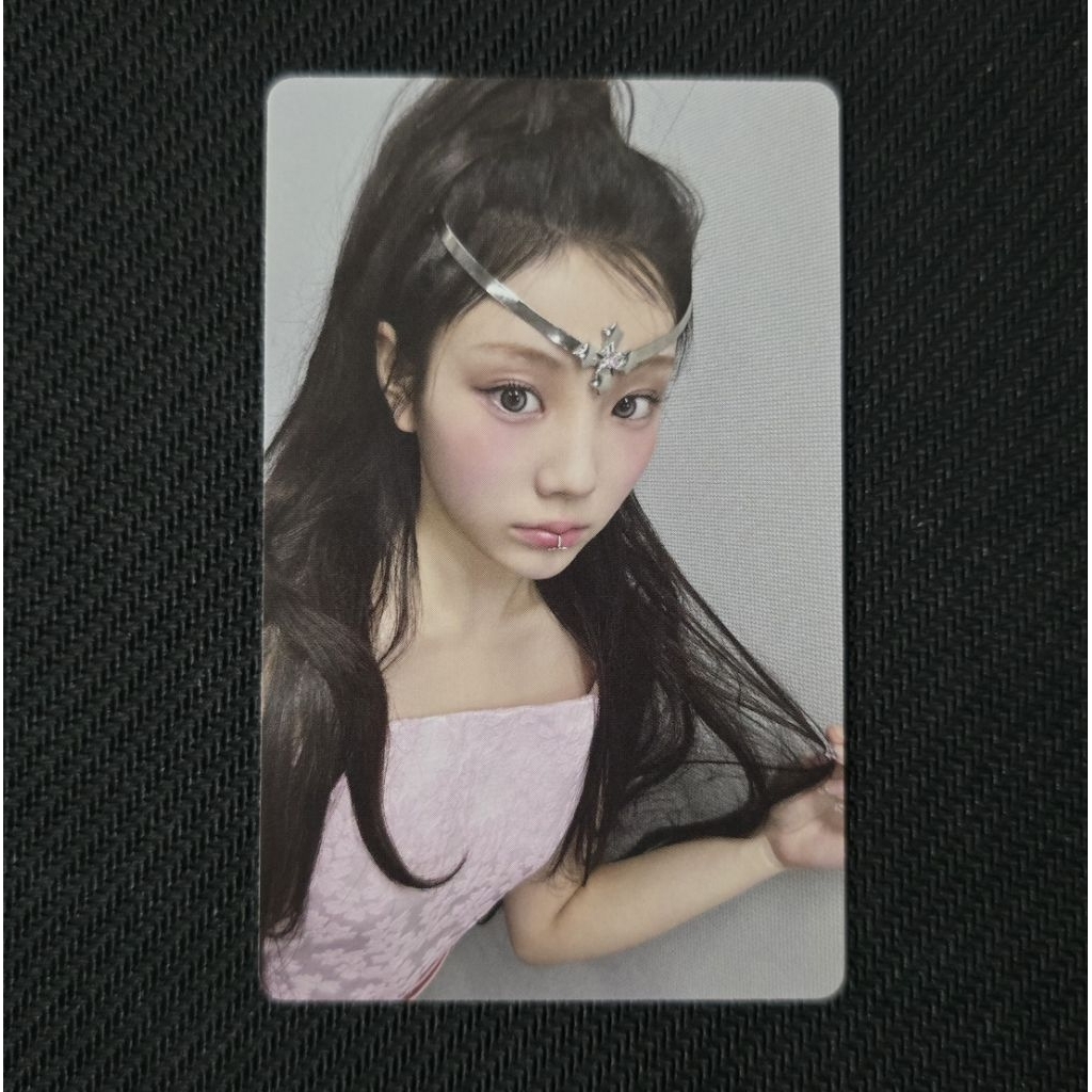 ILLIT - Wonhee (อัลบั้ม BOMB Weverse Ver.) โฟโต้การ์ด