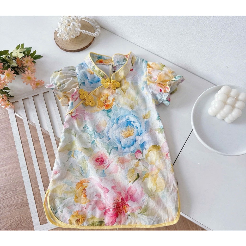 เด็ก Qibao พร้อมดอกไม้ดอกโบตั๋น