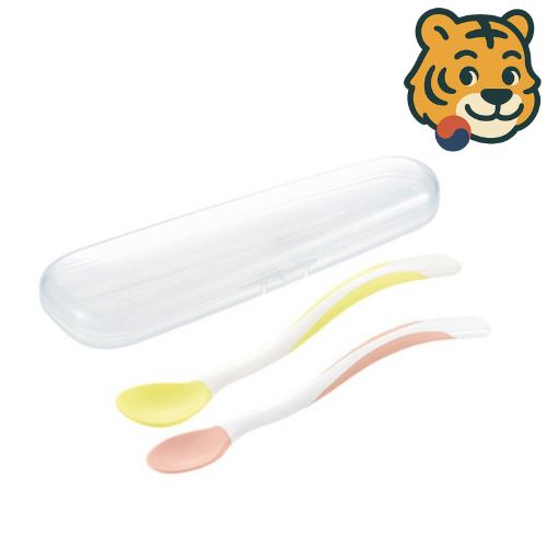 [Richell] TLI Baby Weaning Spoon Set (2 ชิ้น + เคส) | ช้อนป้อนอาหารซิลิโคนแบบนุ่มและปลอดภัยสําหรับ B