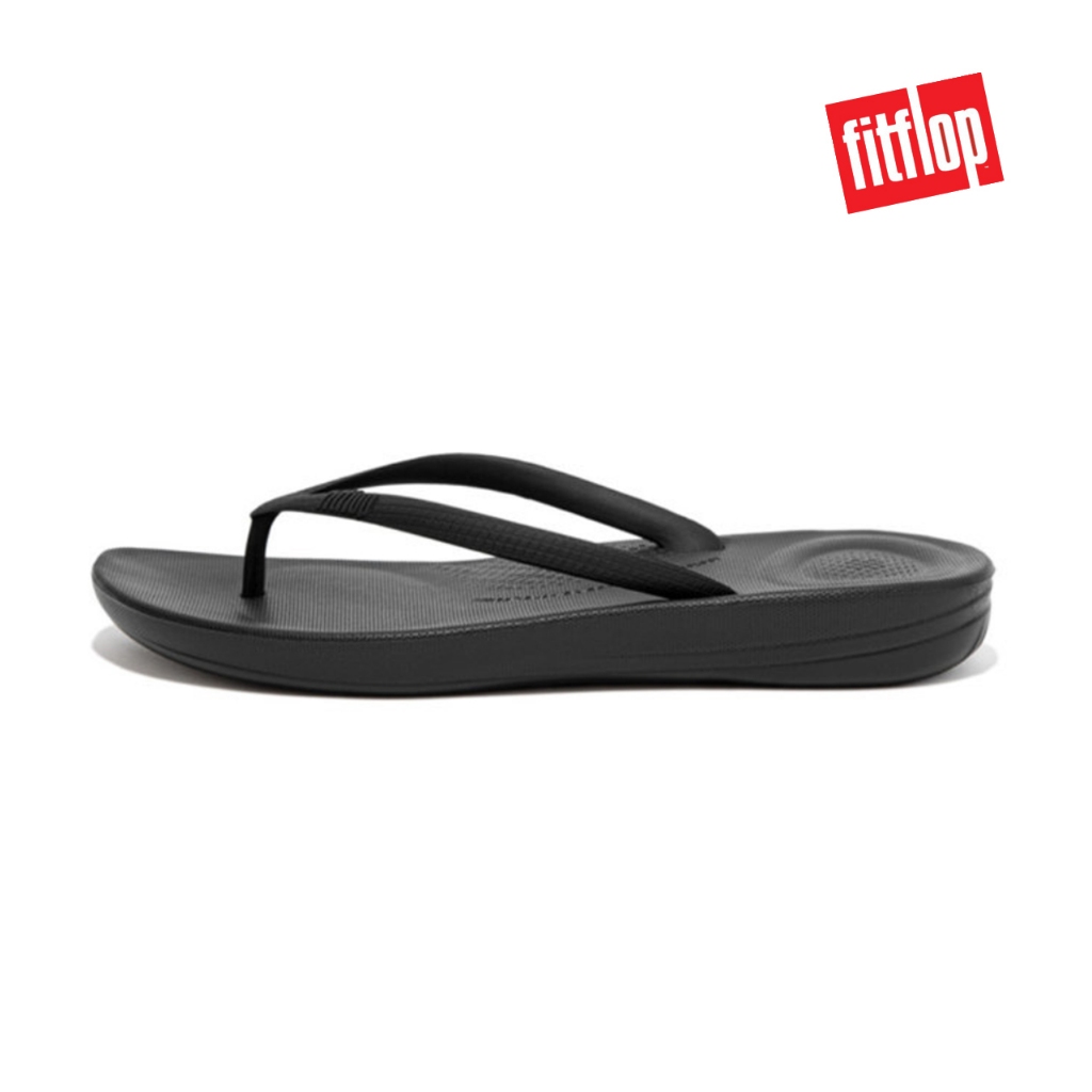 FitFlop Iqushion รองเท้าแตะส้นแบนสำหรับผู้หญิง สีดำ E54-090 ออกแบบตามหลักสรีรศาสตร์ น้ำหนักเบา และมี