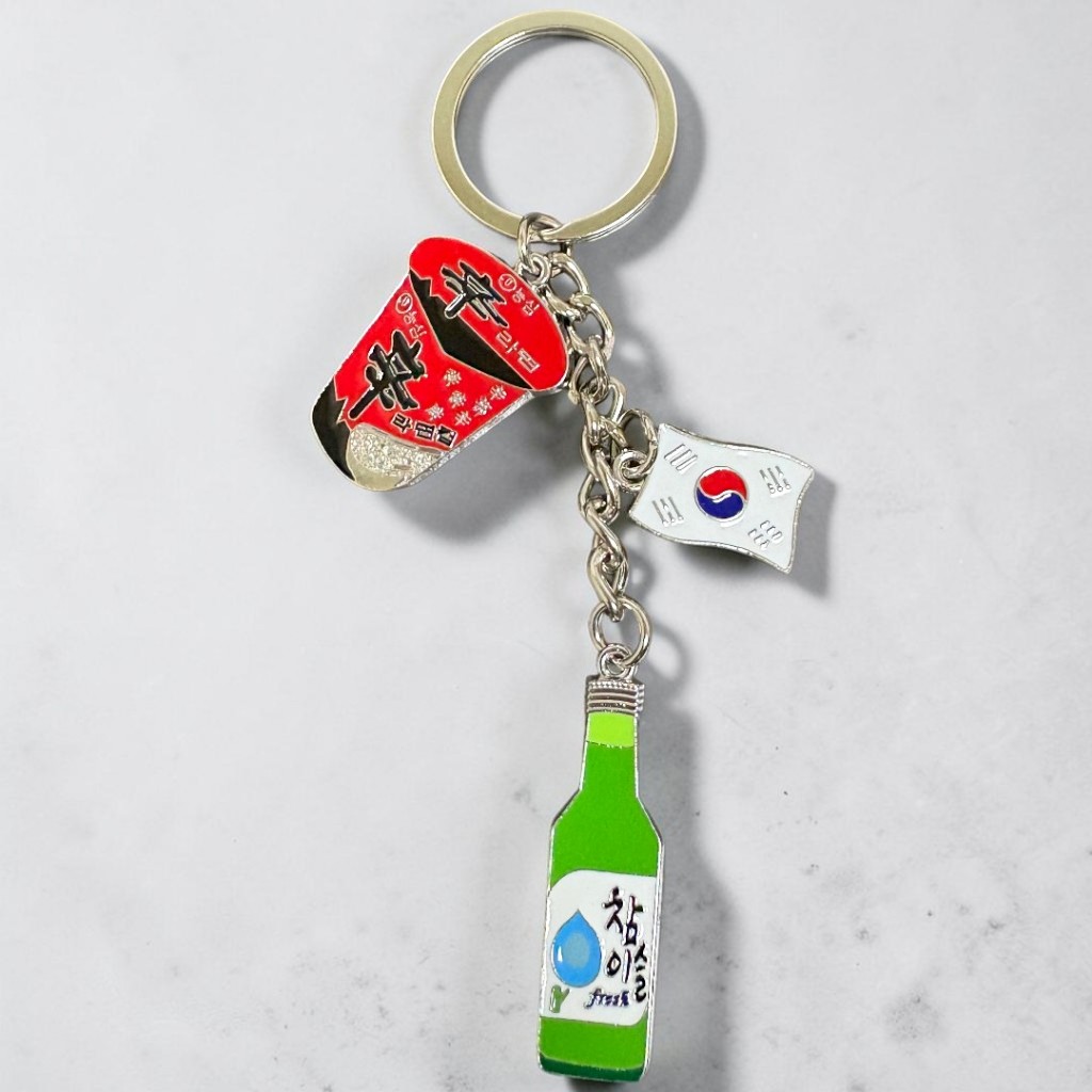 พวงกุญแจ Korea Iconic Charm  Ramen Cup + ขวด Soju + ธงเกาหลี